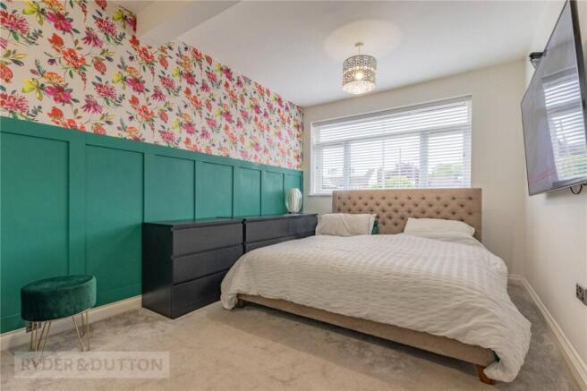 2 bed Semi-Detached Bungalow for sale Image 12