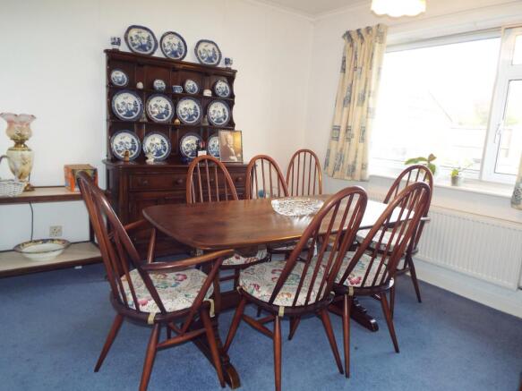 Bedroom 2/ Dining Ro