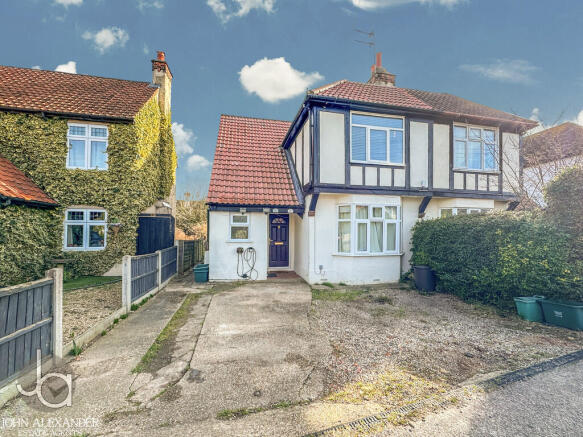 1-bed flat on Lanvalley Road, Colchester, £150,000
