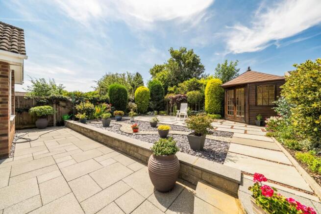 Arun Close, Brickhill photo 4