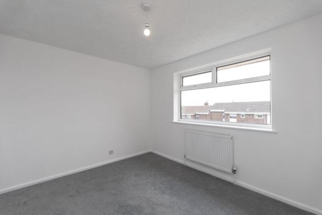3 bed Semi-Detached to rent Image 9