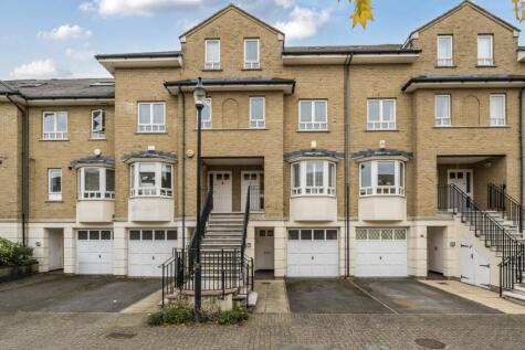 May Bate Avenue, Kingston Upon Thames, KT2