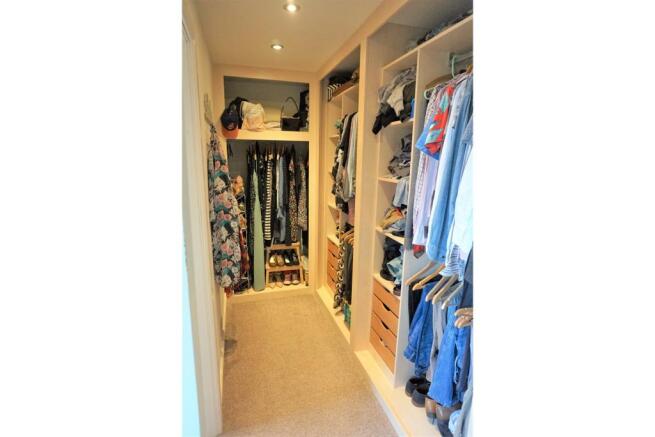 Walk-in Wardrobe