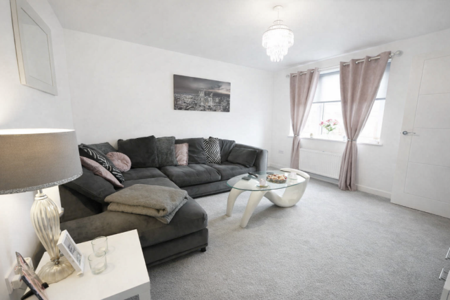 Earlybraes Drive, Glasgow, G33 photo 4