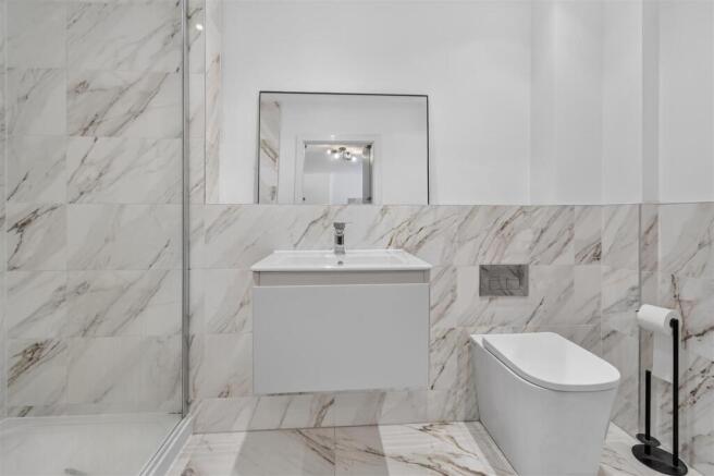 2 bed Apartment for sale Image 9