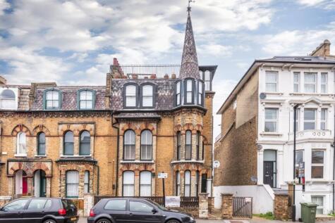 Haselrigge Road, London, SW4