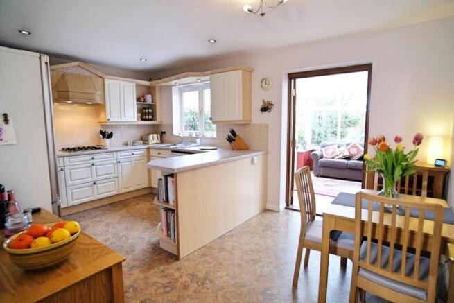 Kitchen/Dining Room