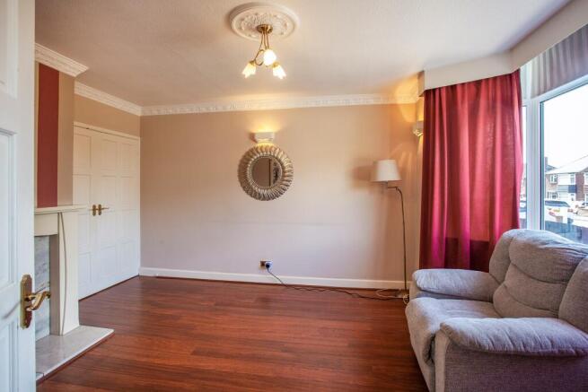 4 bed Semi-Detached for sale Image 6