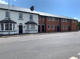 Flat B, 5 Red Lion House, Church Street, Theale, Reading RG7 5BU