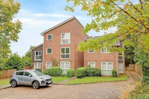 12, 34 Stubbs House, Highfield Hill, Upper Norwood, London SE19 3PH