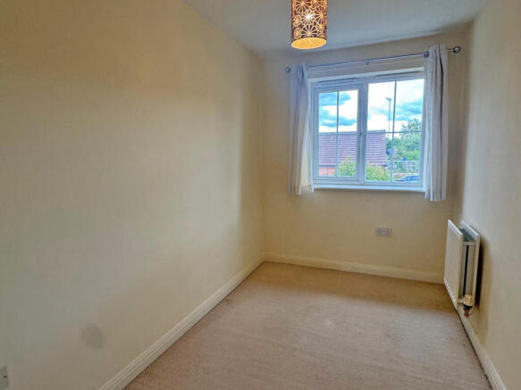 3 bed Semi-Detached for sale Image 9