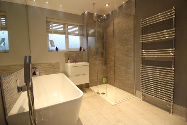 Seperate Shower 
