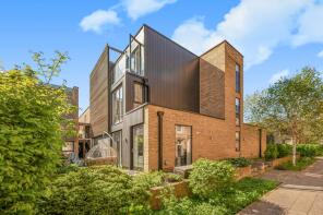 13, Napoleon Lane, London SE18 4EF