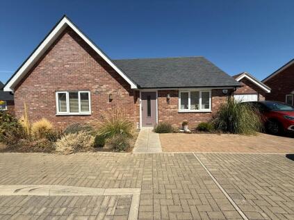 Farm Close, Frinton-On-Sea, Essex, CO13