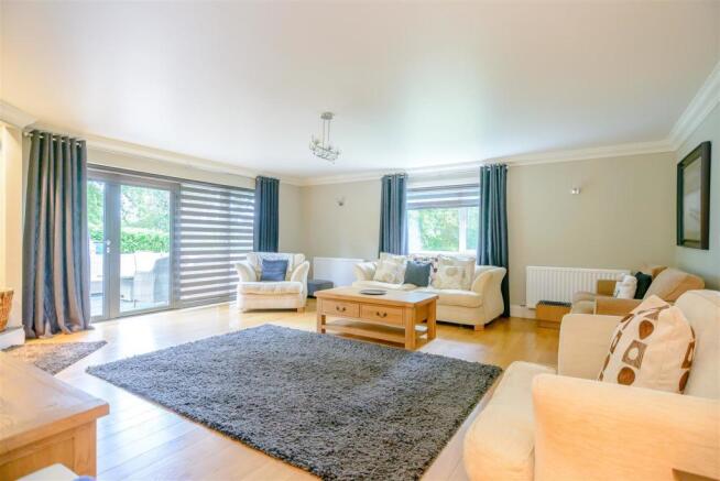8401581-interior09.jpg