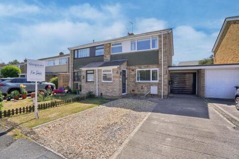 Colwell Drive, Witney, OX28