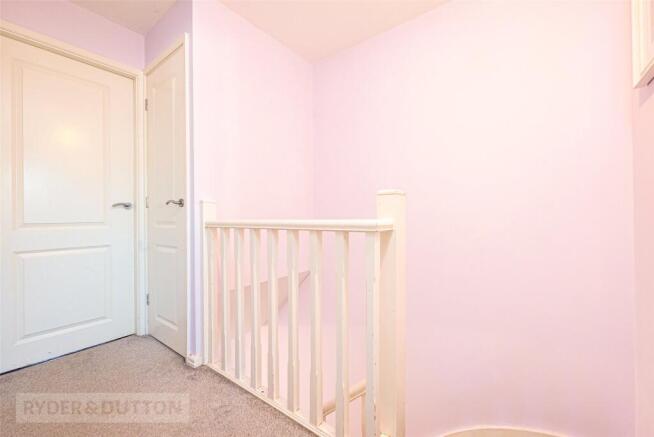 3 bed Semi-Detached for sale Image 11