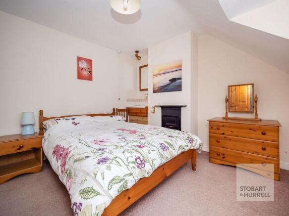 Bedroom 1 Alte...