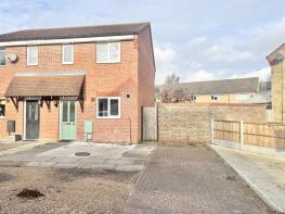 61, Stanstrete Field, Braintree CM77 7PR