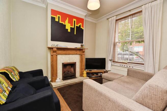 2 bed Terraced for sale Image 4