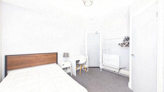 12 bed Apartment to rent Image 8