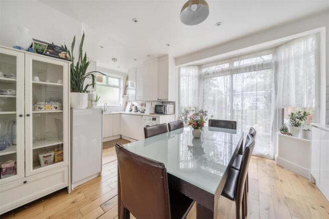 Kitchen Diner 2.jpg