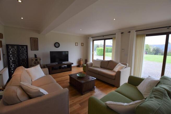 sitting room.jpg