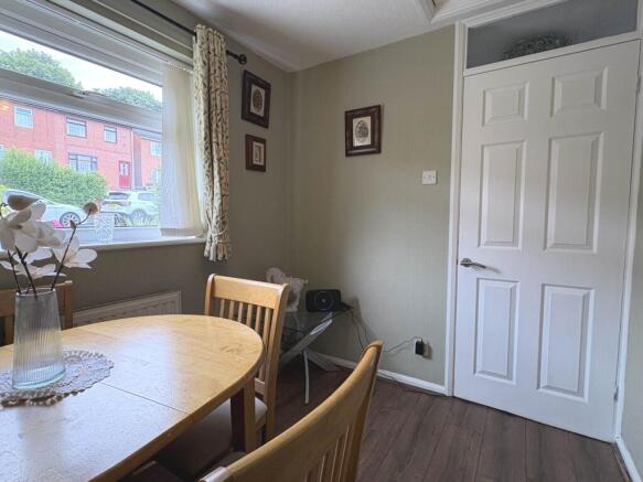 2 bed Bungalow for sale Image 8