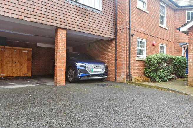 Driveway/Parking