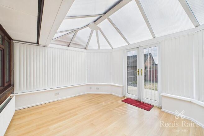 2 bed Bungalow for sale Image 8