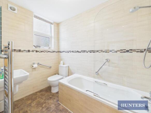 1 bed Flat for sale Image 8