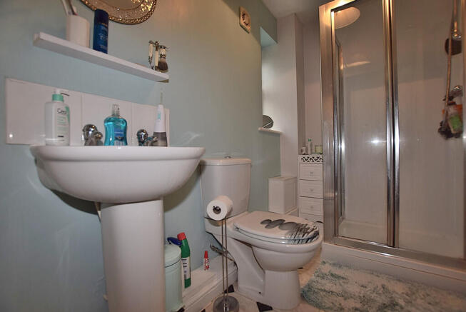 2 bed Apartment for sale Image 11