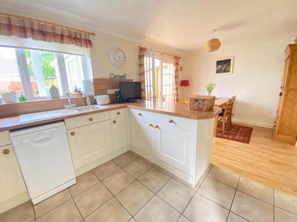 Open Plan Kitchen/ Dining Room
