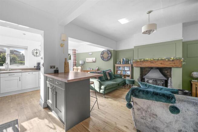 Living & Dining Kitchen