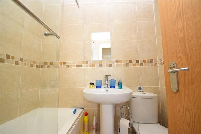 2 bed Apartment for sale Image 11
