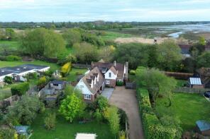 31, Mill Close, Fishbourne PO19 3JW