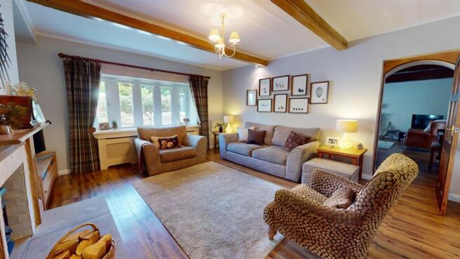5 bed Cottage for sale Image 2