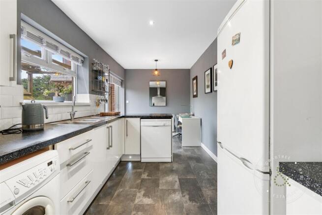 Illfracombe Crescent, Llanrumney, Herncrabtree (11