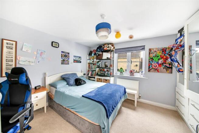 bed 2.jpg