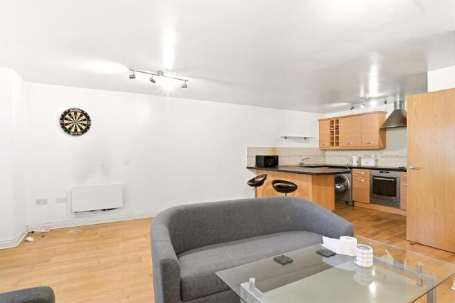 2 bed Apartment for sale Image 4