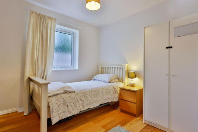 5 bed Detached Bungalow for sale Image 11