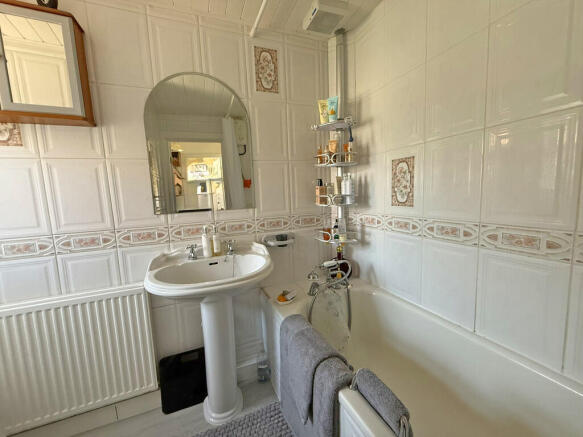 3 bed End of Terrace for sale Image 5