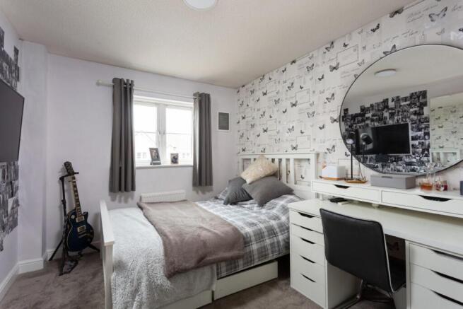 4 bed Detached for sale Image 9