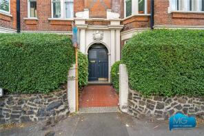 Flat 17, Leaside Mansions, Fortis Green, Hornsey, London N10 3EB