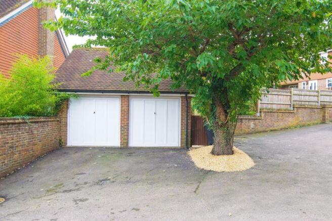 Double Garage ...