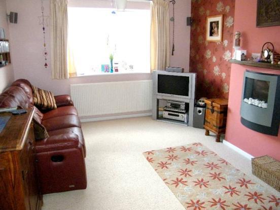 Front Aspect Lounge