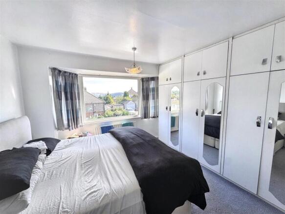 3 bed Semi-Detached for sale Image 9
