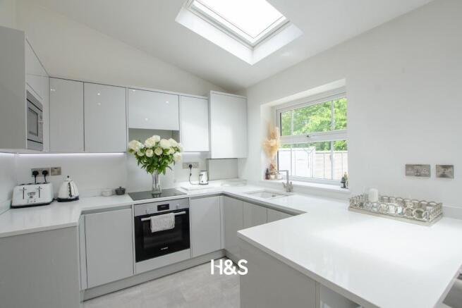 27 Witham - kitchen.jpg