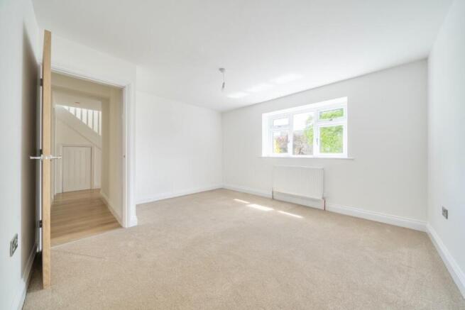 4 bed Semi-Detached Bungalow for sale Image 9