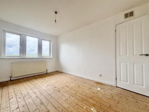 3 bed Semi-Detached for sale Image 11